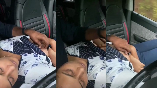 Cute Babe Boobs Pressed in Running car