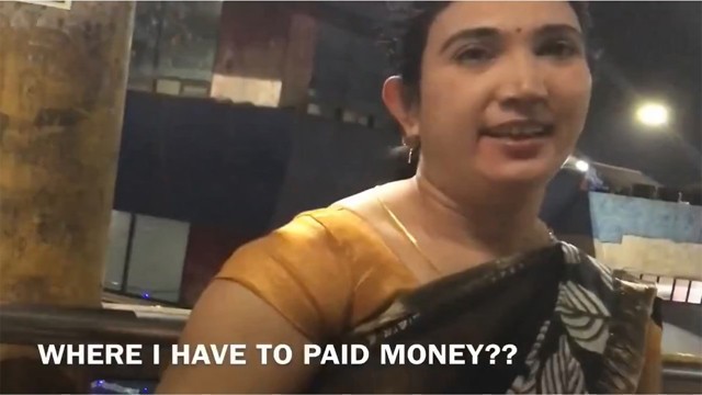 Koyambedu Item Aunty – Matterku Rate Pesum